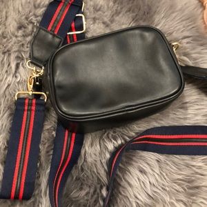 Red and navy thick-strap crossbody